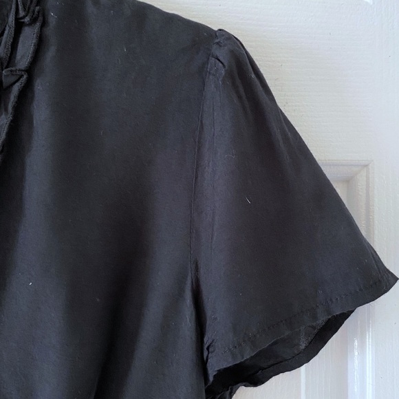 Motherhood Maternity Black Ruffled Shirt Top Slvls - Picture 4 of 11